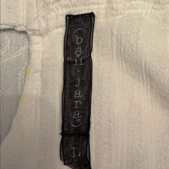 BAN.JARA Embroidered Off Shoulder Festival Top – L - Picture 5 of 5